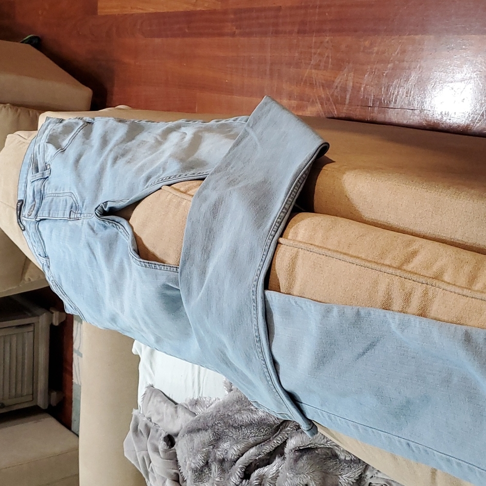Woman's button  jeans  size 32 x 34 skinny